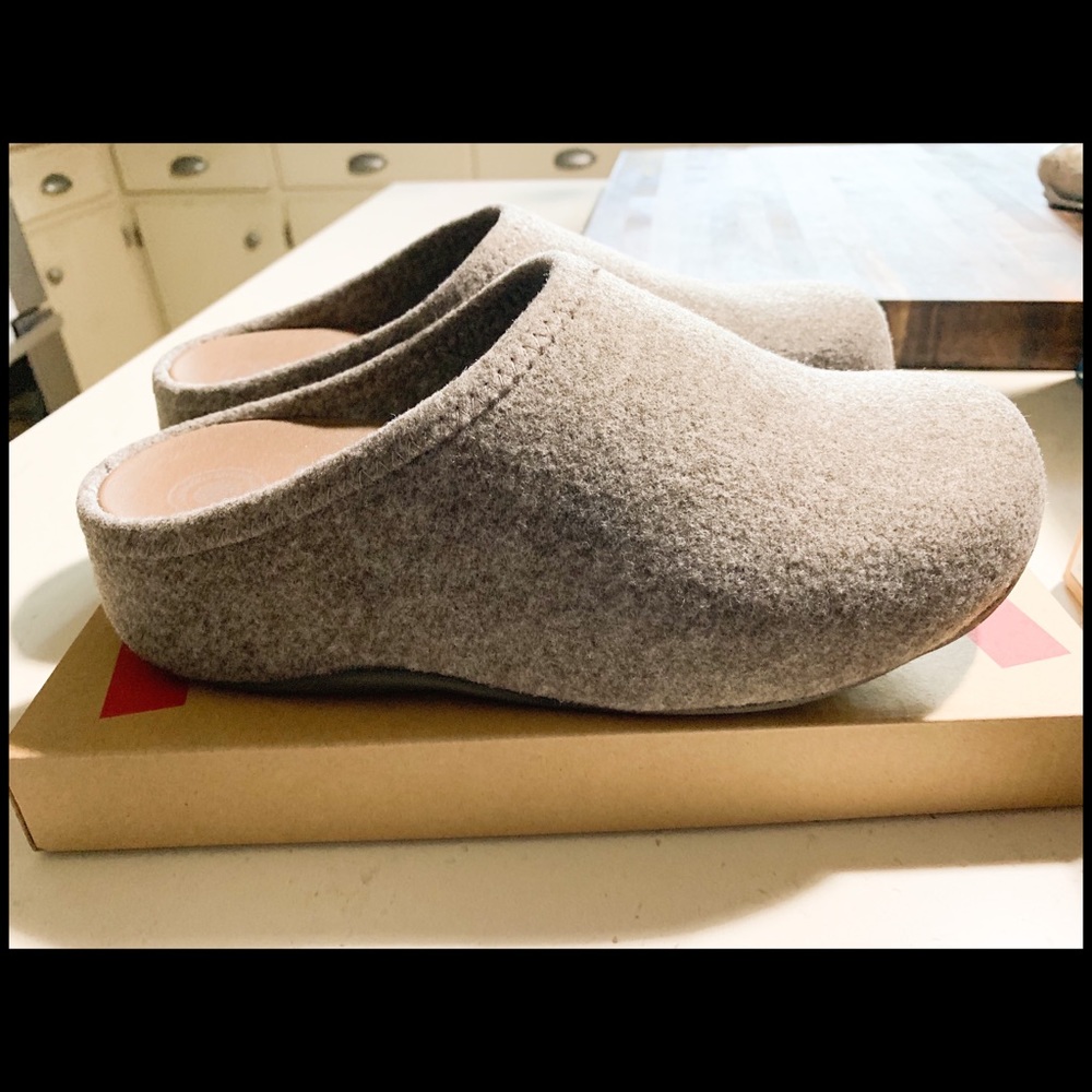 FitFlop Tan clog NEW!!!!